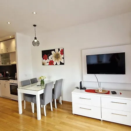 Apartment Gea 24 Sa Garazom *